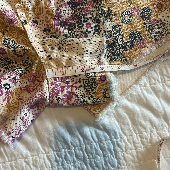 Anthropologie Pilcro Floral Scrunchy Shorts Denim Boho Medium - Picture 13 of 13